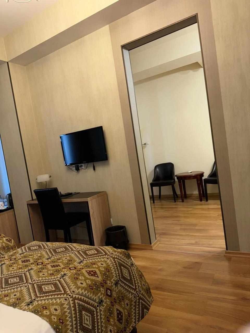 Hotel Diamond Тбилиси Екстериор снимка